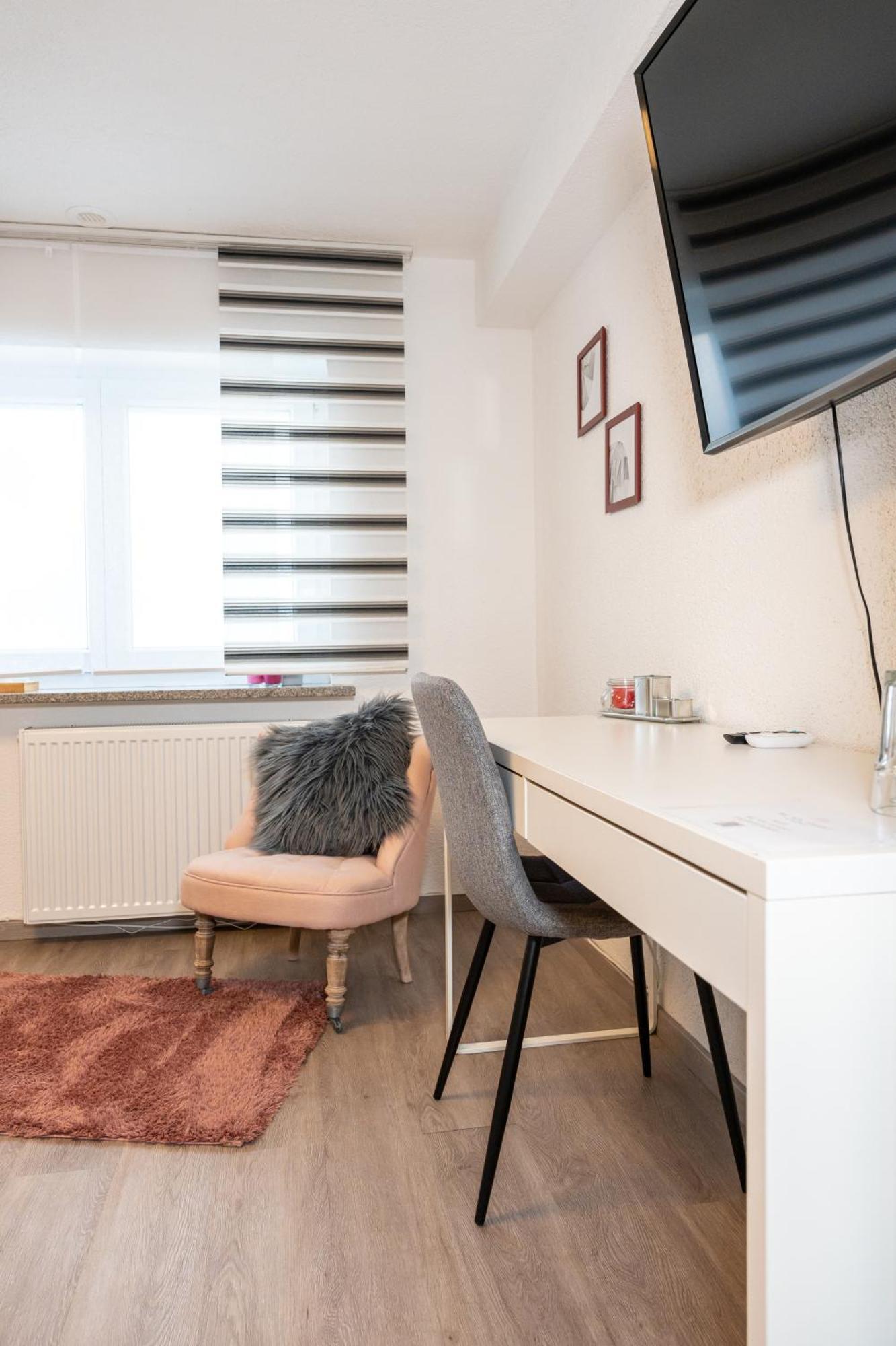 Modern House With Pool - 3 Bedrooms 2 Bathrooms Memmingen Eksteriør billede